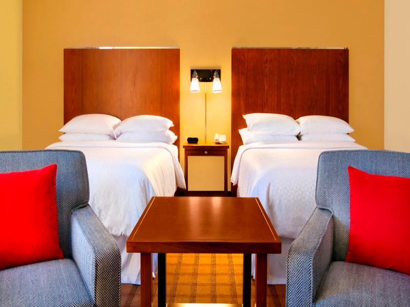 Four Points By Sheraton Victoria Gateway Langford Εξωτερικό φωτογραφία