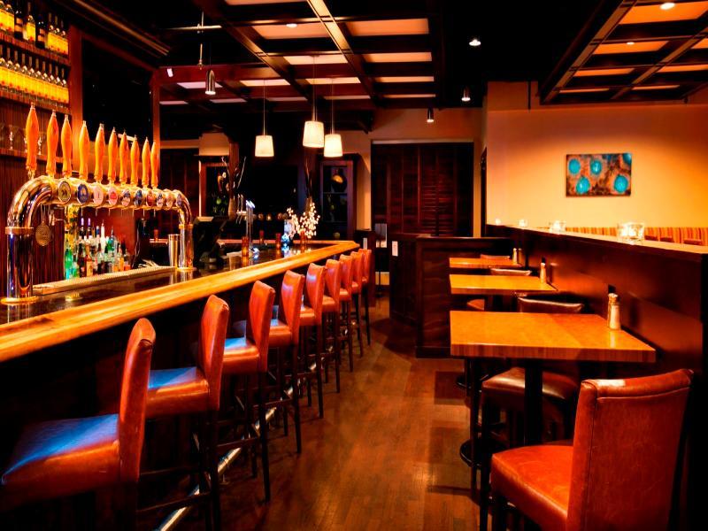 Four Points By Sheraton Victoria Gateway Langford Εξωτερικό φωτογραφία