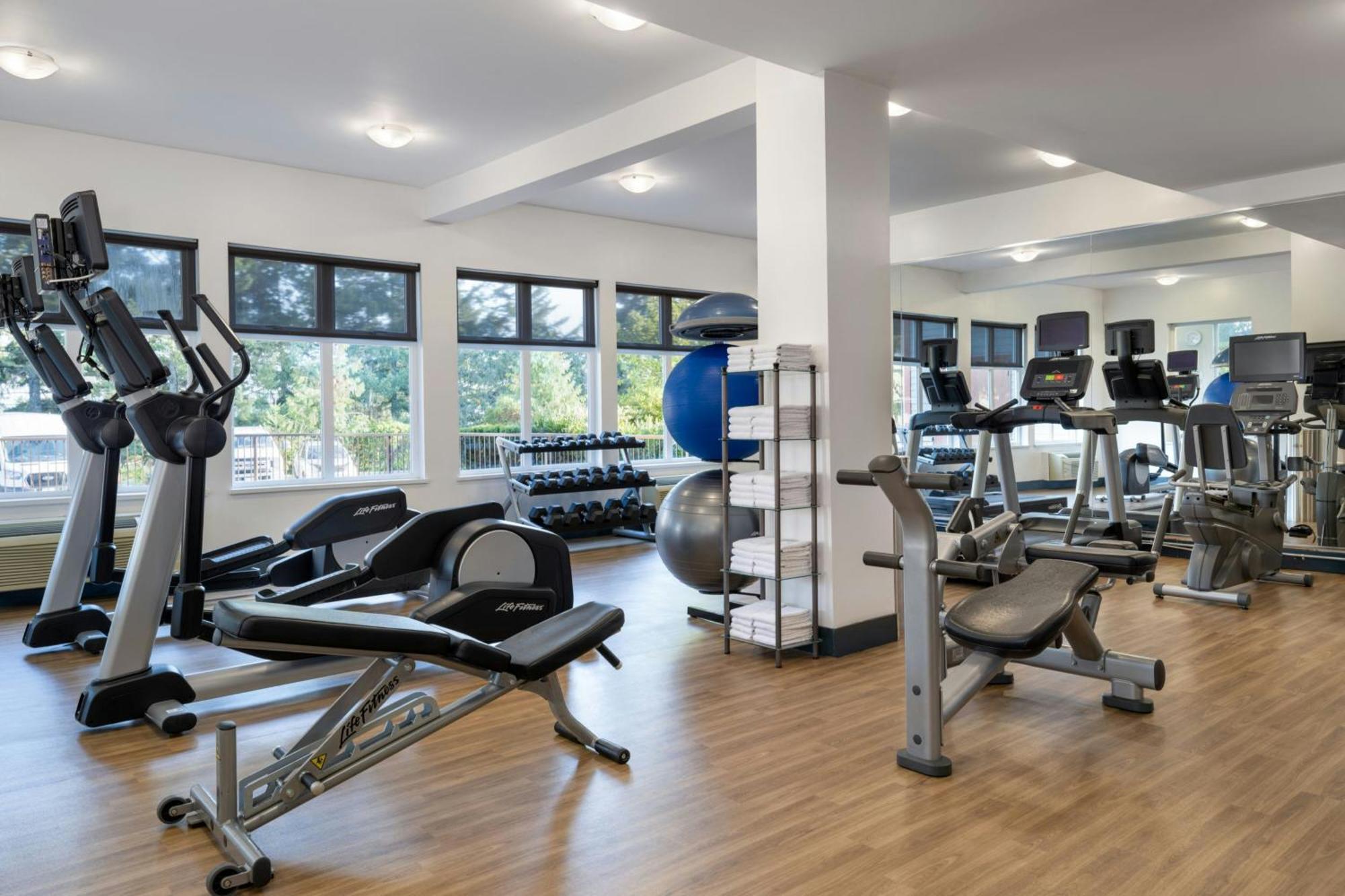 Four Points By Sheraton Victoria Gateway Langford Εξωτερικό φωτογραφία